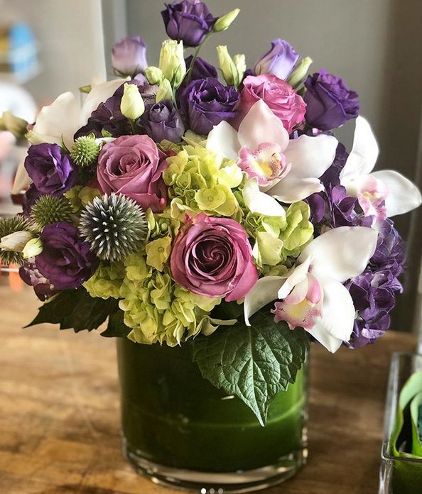 stapletonfloral's tweet photo. From the design bench ➡️ to the event! #weddingwednesday #designedinboston https://t.co/61bSiXdZLq