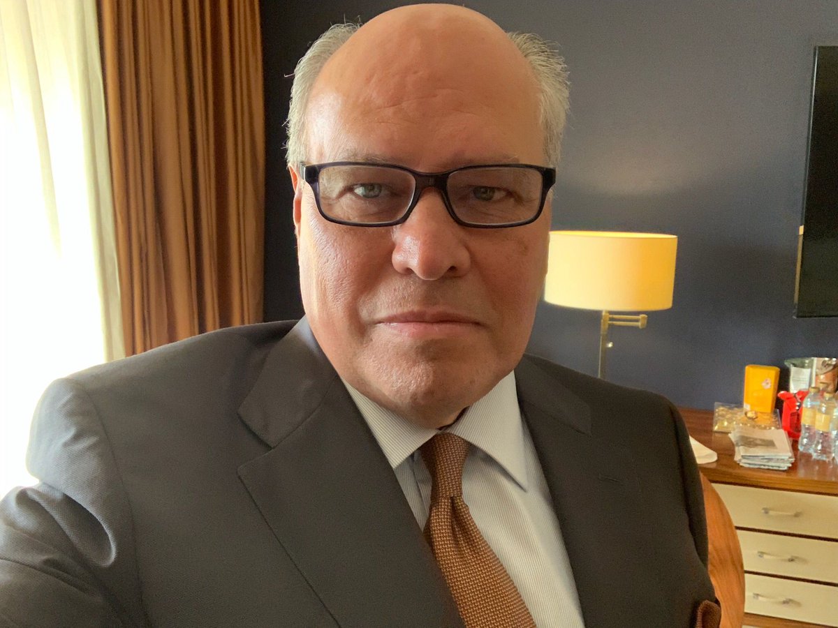 bluecourage's tweet image. Michael ready for tonight’s ceremony with the Dubai Police! #BlueCourage #DubaiPolice #LookingDapper