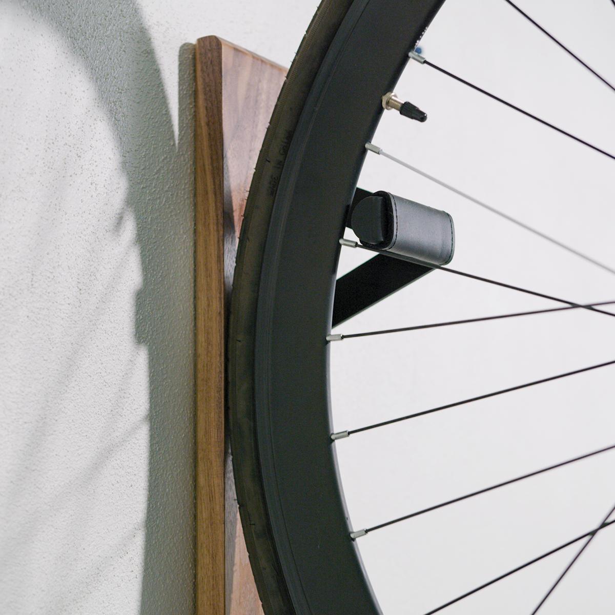 theartifox's tweet image. Walnut RACK #verticalstorage