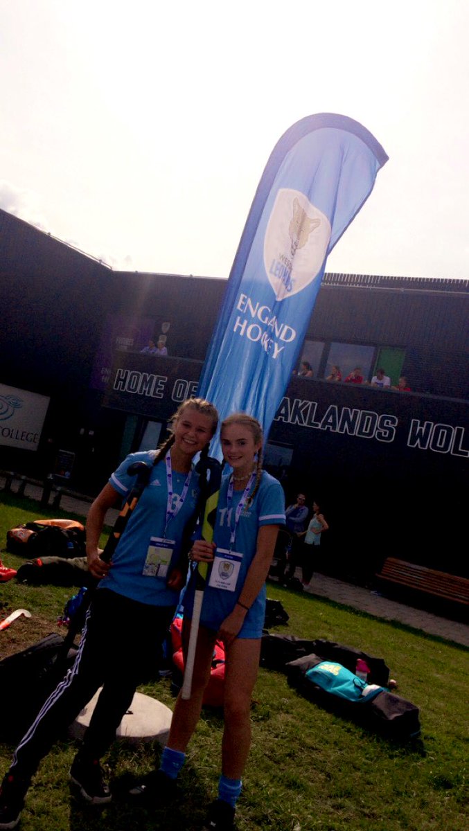 Wessex Leopards getting ready for their #FuturesCup game 🏑