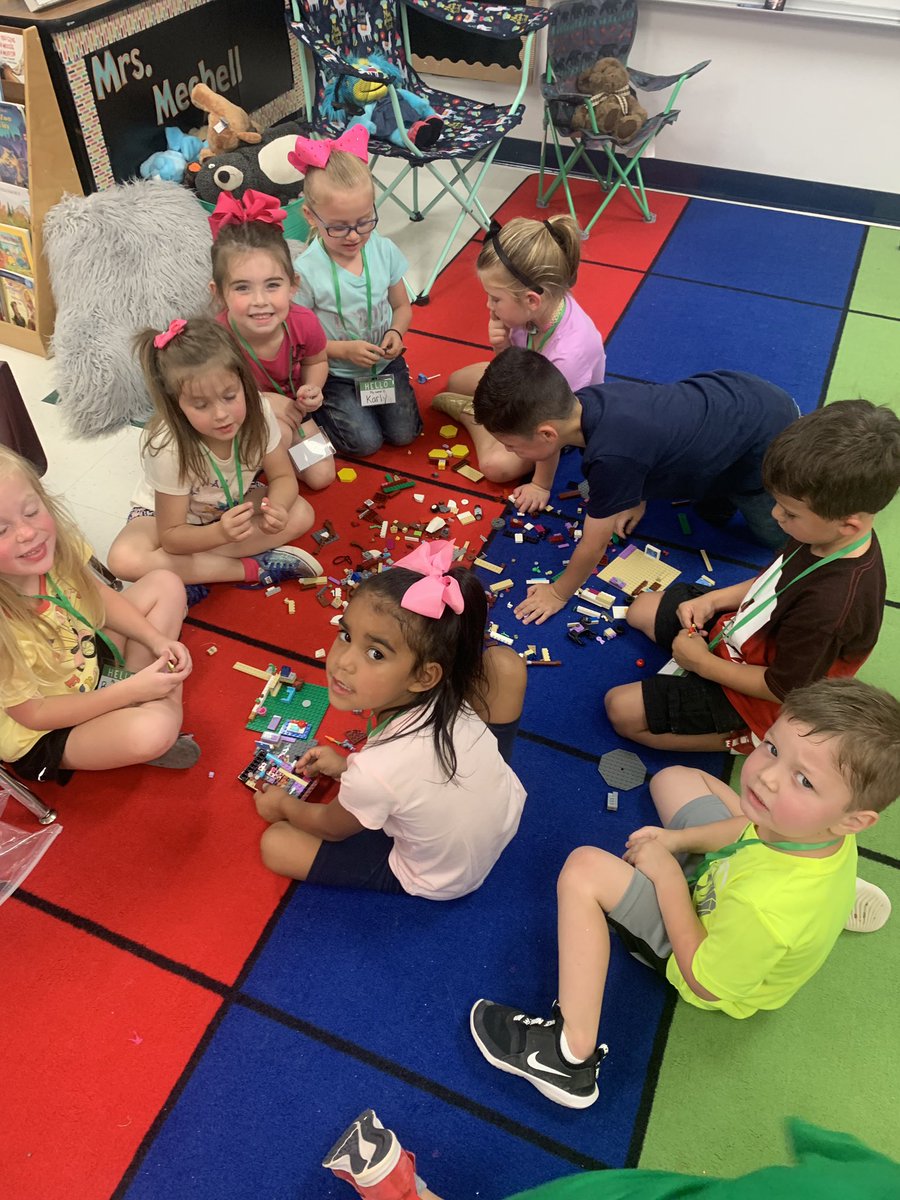 ErinMechell's tweet photo. We are working hard on being kind friends! https://t.co/ELMtkJEygG