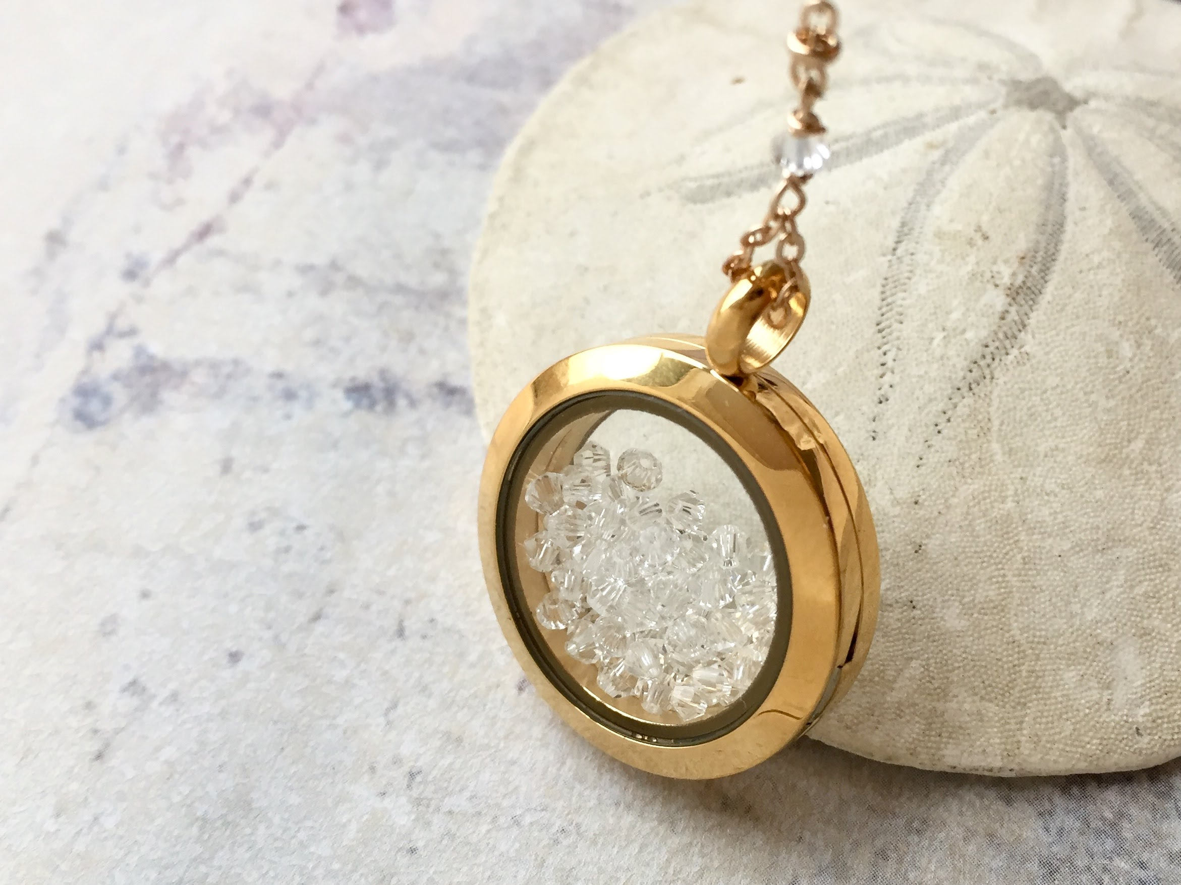 Cameron diaz necklace in the holiday best sale
