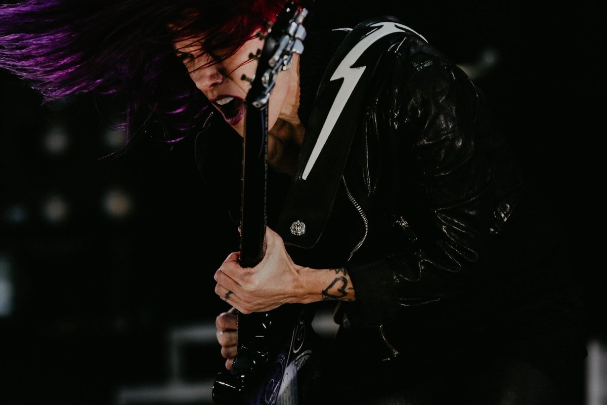 SkilletColombia's tweet photo. Skillet | 21.06.19 | RiseFest.
#Skillet2019 https://t.co/C8u75mraTo