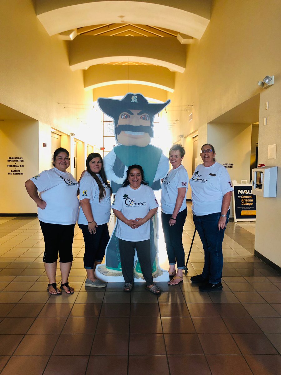 louie977's tweet photo. Meet some of our amazing CAC registration staff at the CAC Signal Peak Campus. Make sure to see them this week with any of your registration needs!🤠 #CAC #VaqueroProud #CACRocks https://t.co/S9Ll1exRP5