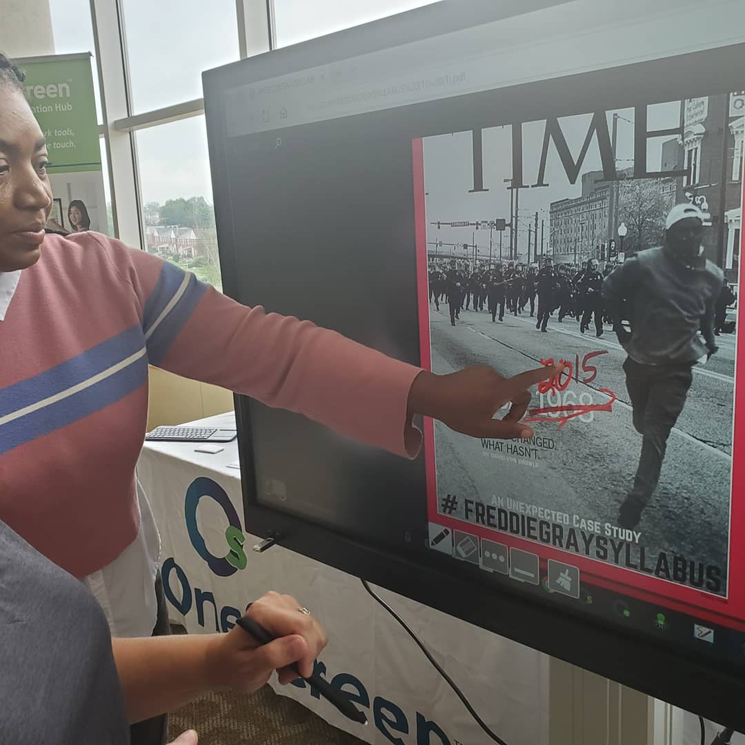 DeniseDavison's tweet photo. Instructional Technology Expo at Morgan State University! Chanell Jones, MSW 2nd yr student demonstrated how the #FREDDIEGRAYSYLLABUS : AN UNEXPECTED CASE STUDY; developed as an analysis of social policy and economics in my course last fall. #URBANSTRONG #WOMANISTPEDAGOGY https://t.co/m6dOxMppcD