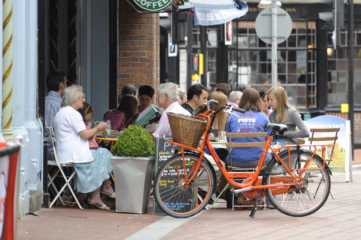 rdgindies's tweet photo. In our NEW BLOG this week, we’re celebrating some of the #readingindies eateries that make our Market Place zing. Who are your favourites?
https://t.co/iedHzlSInT
#rdguk 
@bluecollarfood @picnicfoods @cup_reading #Munchees #Perrys https://t.co/pij5jemVuB