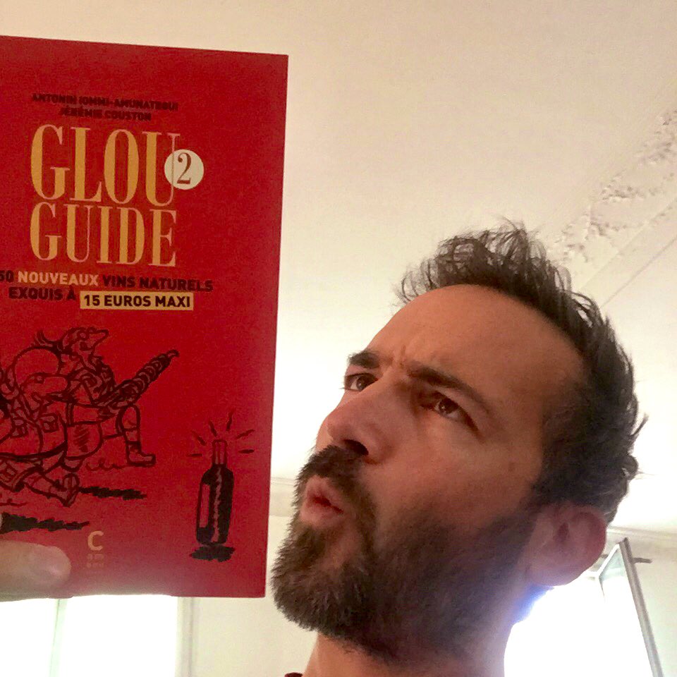 Un ouvrage against the machine ✊🏼
Le #GlouGuide back dans les bacs, soit 150 nouveaux vins naturels épiques à prix démocratiques + 300 cool cavistes où les rapter🍷🔥📕
placedeslibraires.fr/livre/97823662…