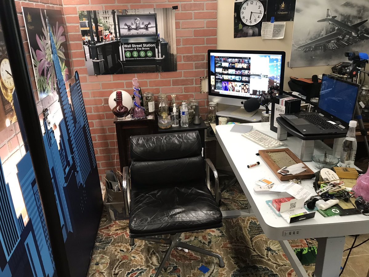 UptownGrowLab's tweet image. #shareyourstudio @Patreon What my work space looks like. #ugl420 #kitchenkrew #cannabisannual2020