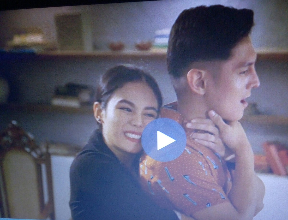 SRocc0's tweet photo. Kwentong Lorenzo at Diane.
Alam na natin na magaling na Girl Scout si Ms.Liwanag. Pero bakit sa demo nya nauna yata ang gigil sa Inward Upward...Ang cute nyo talagang dalawa. @josephCmarco @ritzazul
LoDi
#LBRoleta https://t.co/JbYKRPS1DJ
