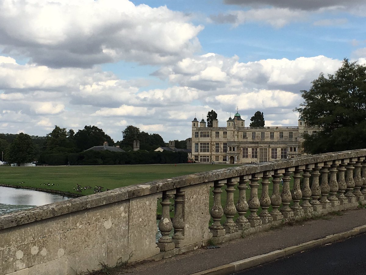 kennedy107's tweet photo. Done running,checked on me elderly neighbours,they appear to have visitors #donerunning #audleyend https://t.co/CnfFBrIiPl