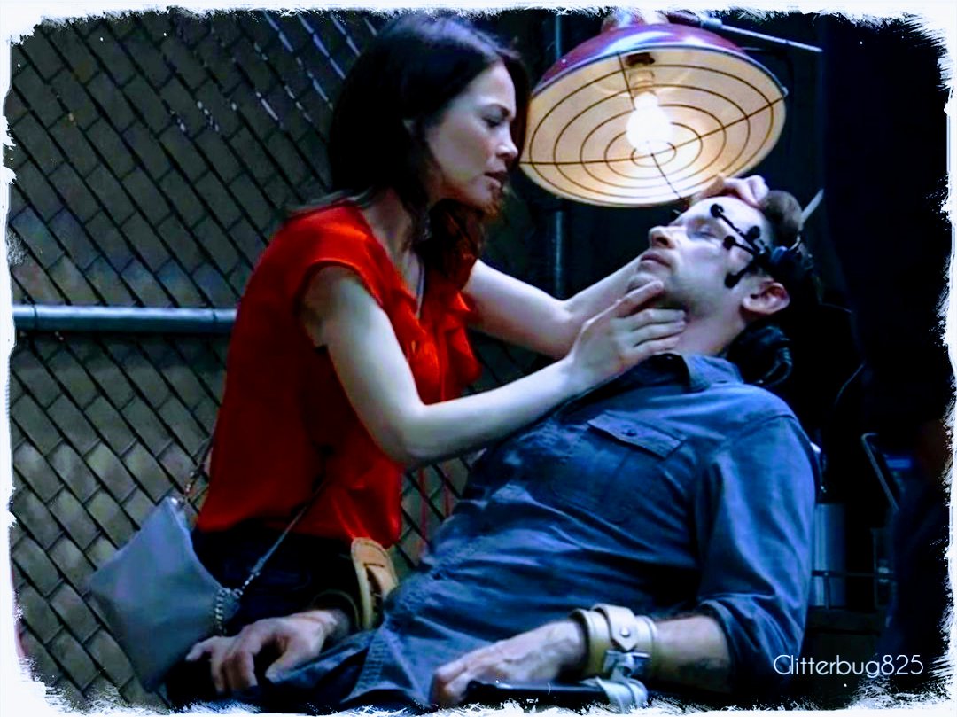 Glitterbug825's tweet photo. 🎶Now the day bleeds
Into nightfall
And you're not here
To get me through it all
I let my guard down
And then you pulled the rug
I was getting kinda used to being 
#SomeoneYouLoved 🎶
~Lewis Capaldi 
❤️😢💔

#Friz #GH #LizFF #Becky22 #TheDrewing https://t.co/PdCpjTAvOD