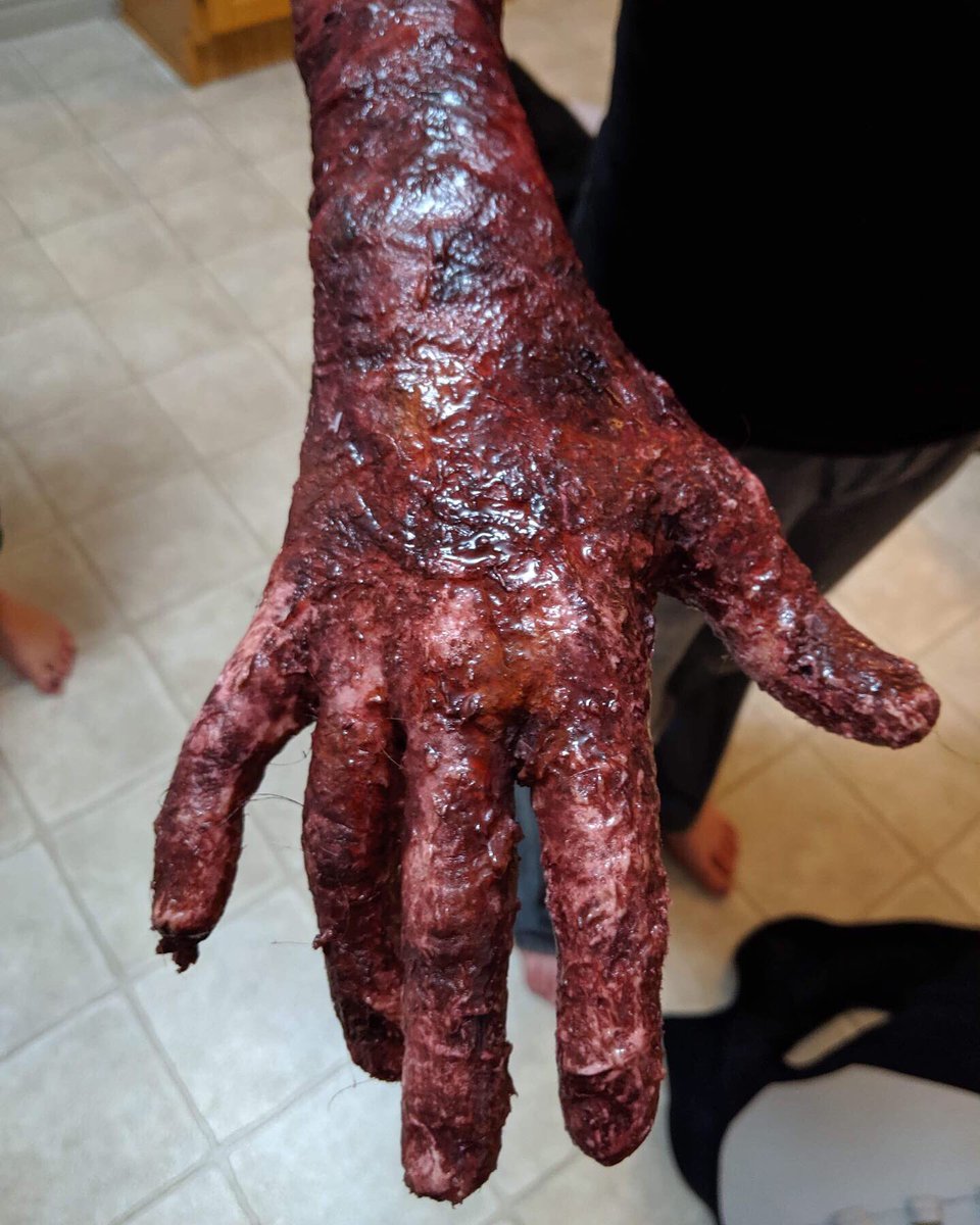GRINDMINDHORROR's tweet photo. Our boy Buddha (aka Justin Wiseman) is not only big in stature but he’s absolutely massive in friggin talent. We think this is some of his best work so far (and this isn’t even the juiciest bit 🤯). #HAG is gonna be gnarly fam. 👌☠️ #sfx #sfxmakeup #supportindiehorror #indiefilm https://t.co/vXuHu5b1Cz