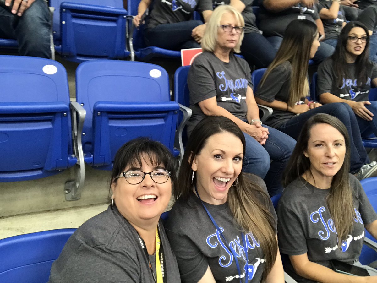 neffavid's tweet photo. Can’t wait to get this party started!!! #convoselfie #Wearepatneff #AvidNeff https://t.co/YgTqDNDgnI