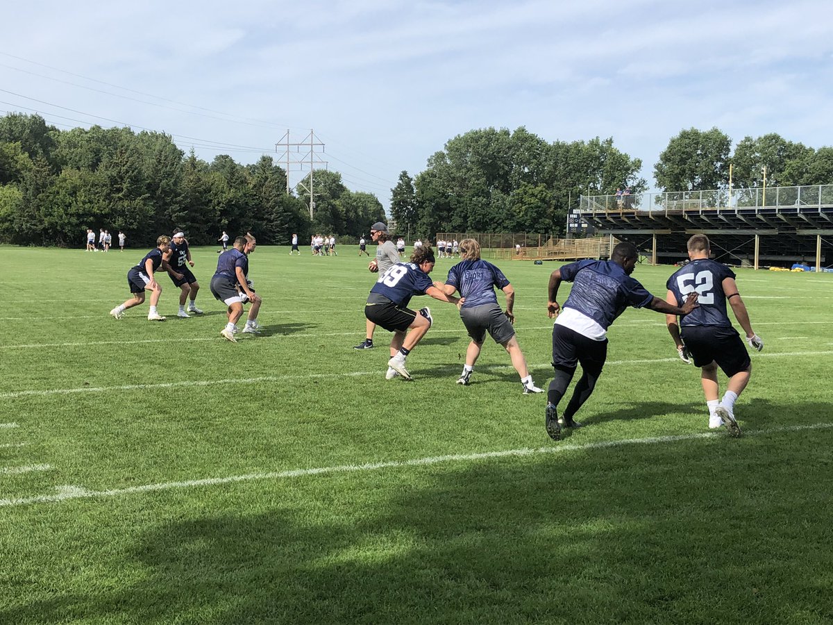 BethelRoyals's tweet photo. Sunshine &amp; football☀️🏈 #BethelBuilt https://t.co/BBXCqRt2EM