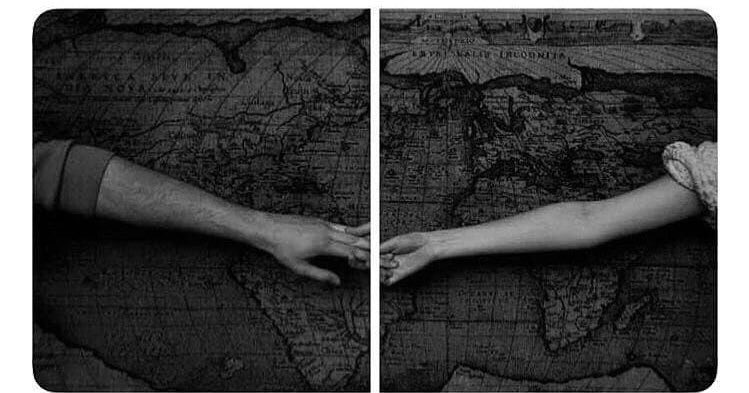 _smoooor's tweet image. بَين الأملِ و الاُمنية ، هُناك شَخص