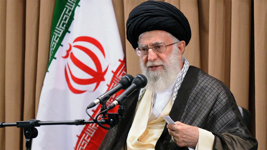 RadioPakistan's tweet photo. Iran's Supreme Leader Ayatollah Seyyed Ali Khamenei expresses concern on Muslims' situation in #OccupiedKashmir https://t.co/gGARZHbO5H #KashmirStillUnderCurfew #StopkillingKashmiris https://t.co/zAgblaxdx3