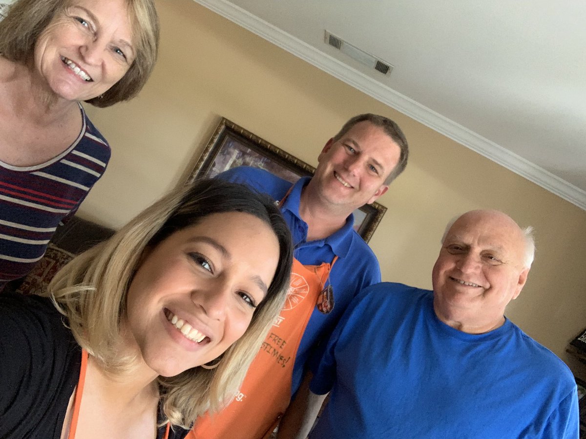 Florsabel_HD's tweet image. On a field ride with SC @JasonKeating9 and after a great presentation BOOM 💥 he closes the sale. HDE east team we’re making noise #homedepot #just149 #windowteam thanks to store 8584 @RichTempelman
