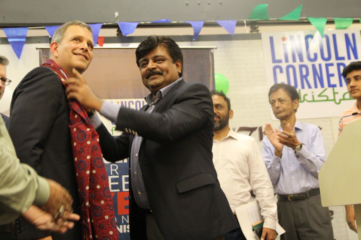 haleemsomro's tweet photo. Minister #Culture Syed @sardarshah1 and @usconsulatekhi CG Mr.Robert Silberstein celebrated 3rd Anniversary of #LincolinCorners at #LiaquatLibrary with reiteration to promote such spaces accross Sindh province to create enabling environment around.@BBhuttoZardari @AseefaBZ https://t.co/TnvmQqH1LT