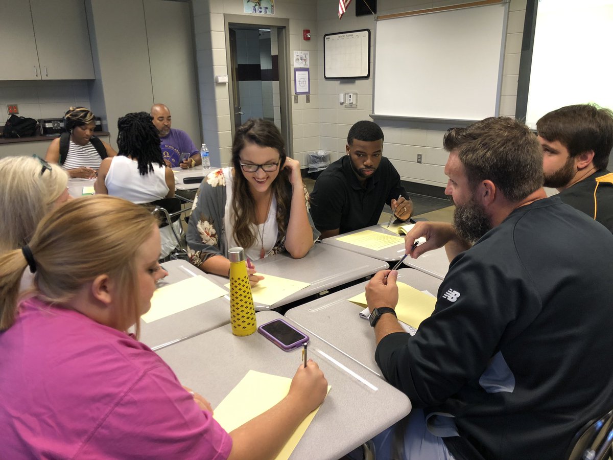 LeslieCRichard2's tweet photo. Some tasks just generate better math discourse. Thanks Kay Burchfield and Stefanie Ledbetter for the great resources! @kay_burchfield #jefcoedmath @JEFCOED https://t.co/BHVpdrDnHF