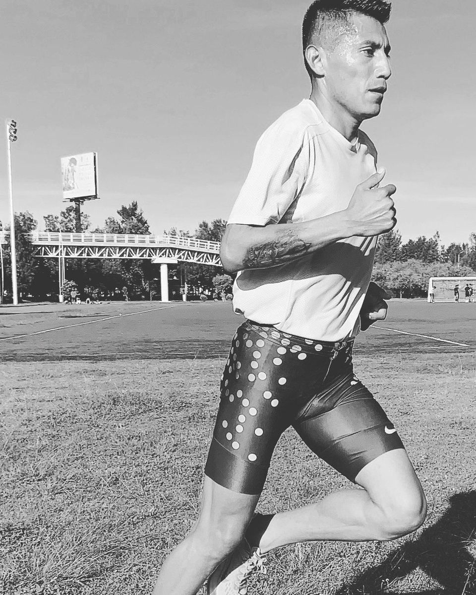 RunningPerro's tweet photo. Hay momentos en los cuales quieres desistir😕, NO todo esta mal.
Respira profundamente y sigue👊🏻 que el camino es largo para lograr tu objetivo.

  #nikemexico #runnersdog #saborfitpuebla
#lucygardon #carnitasEly #nikerunning #fisioterapiabyemmanuel #perro #berlinmarathon https://t.co/rMOwD7MScC