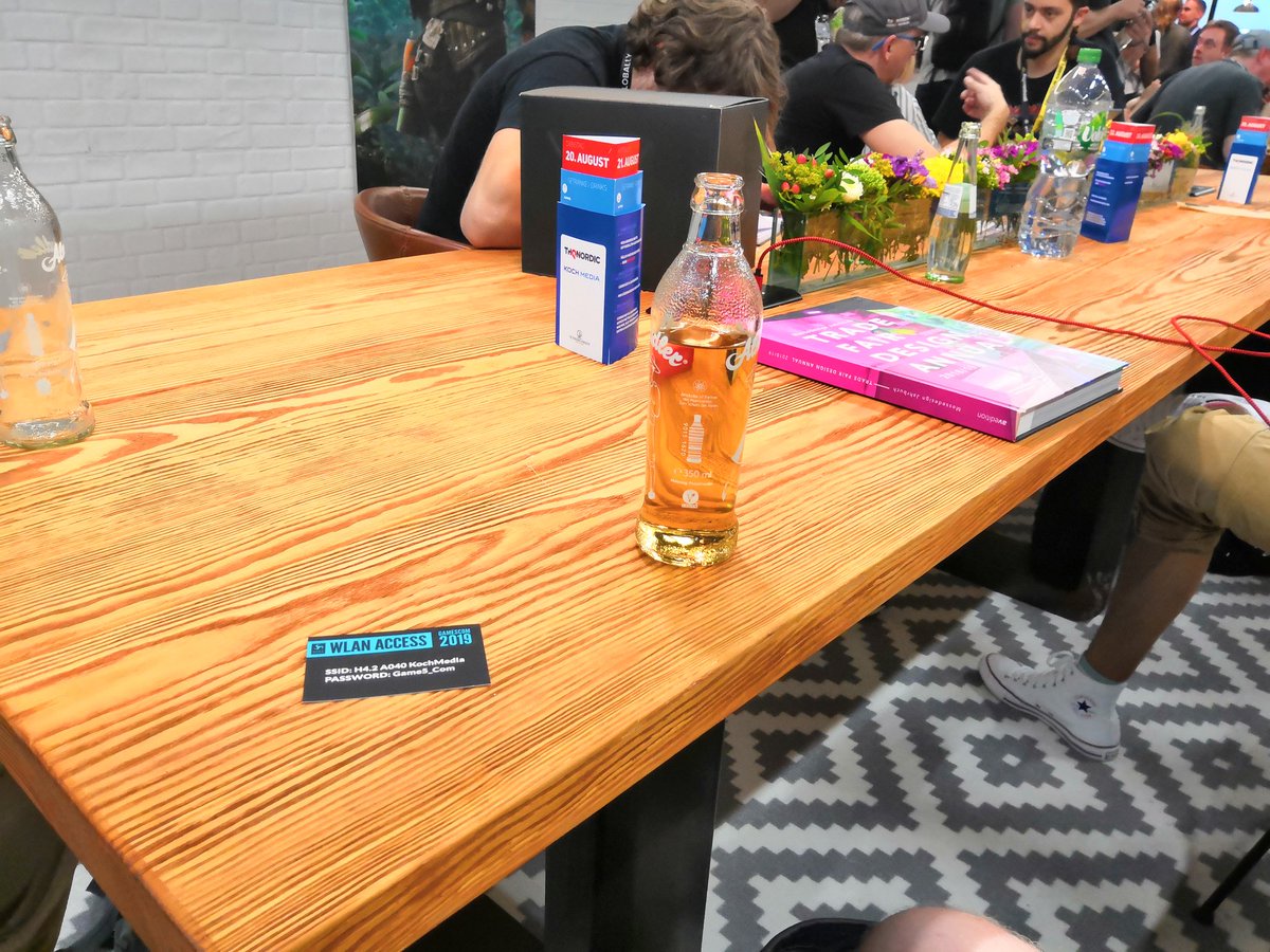 Wir sind grade bei @kochpresse um uns ein neues Spiel von <a href="/Techland/">TechLand</a> anzuschauen.
- Alex