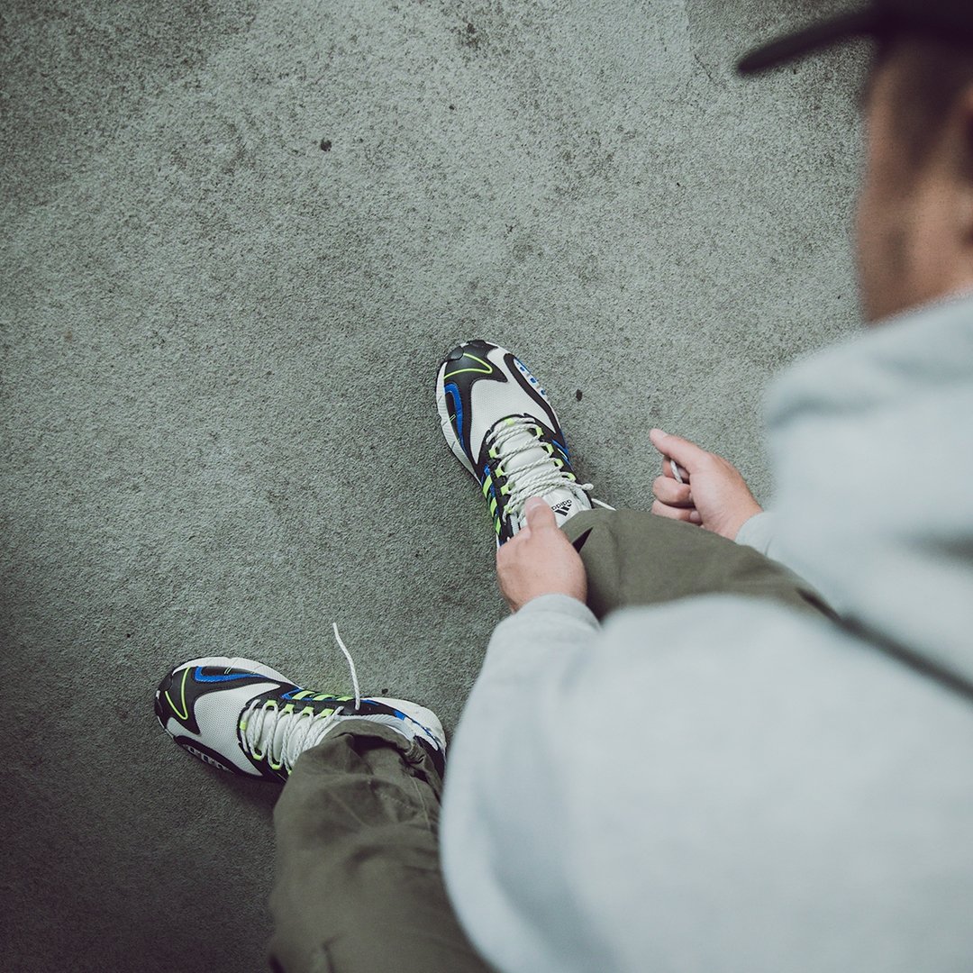 adidas torsion trdc on feet