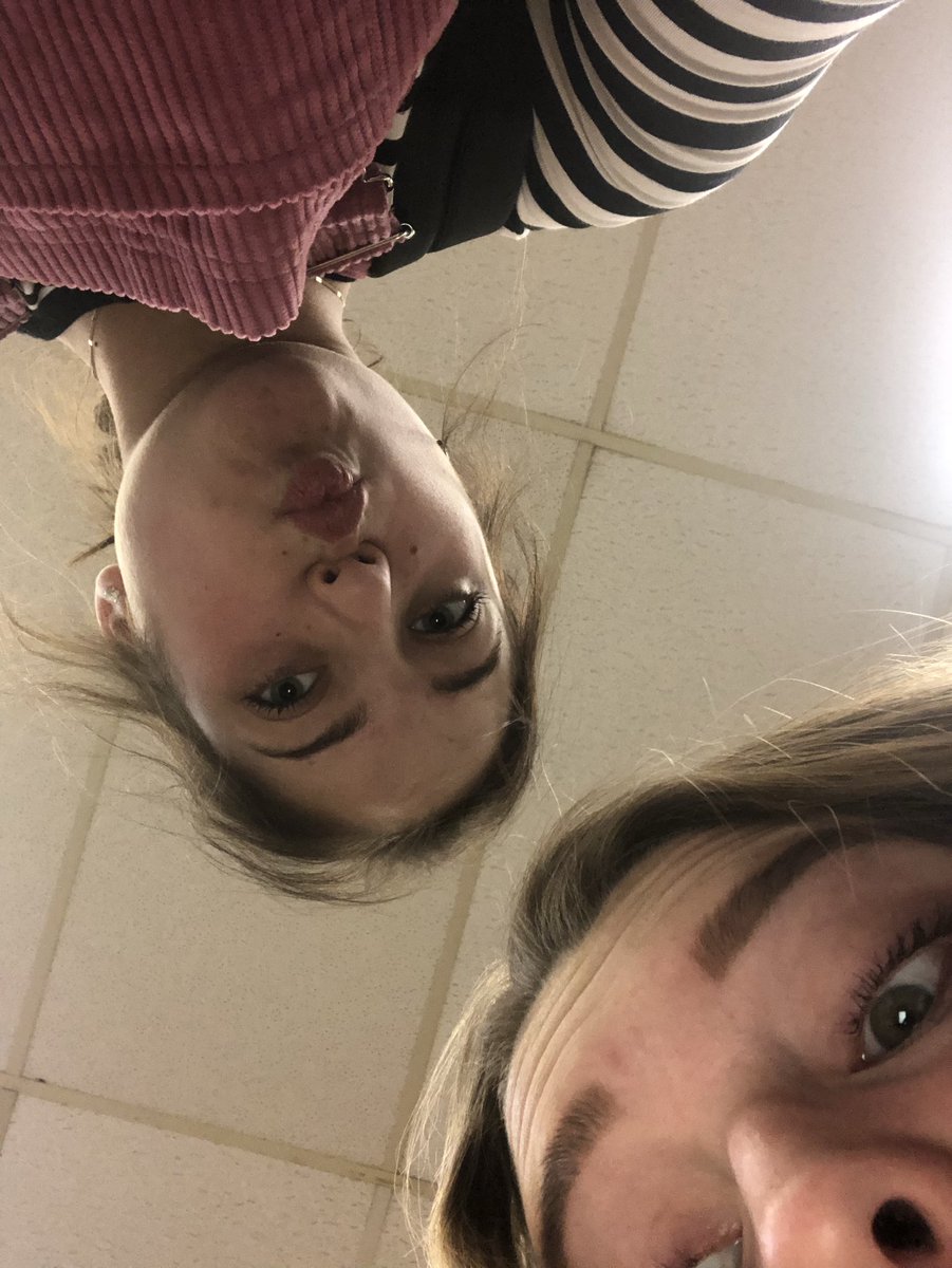 brooke_kalisz's tweet photo. Happy birthday girly!!😘 https://t.co/tfVh0duZgx