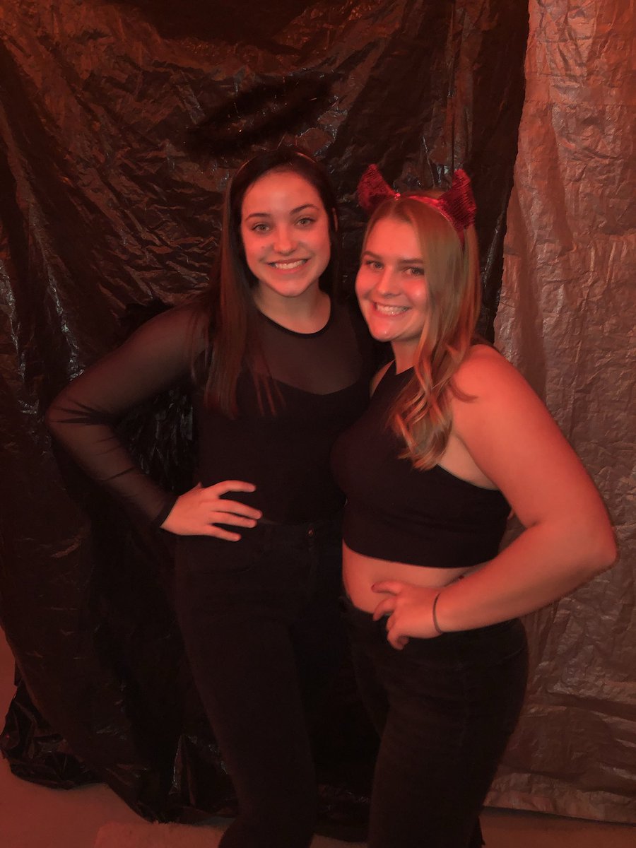 brooke_kalisz's tweet photo. Happy birthday girly!!😘 https://t.co/tfVh0duZgx