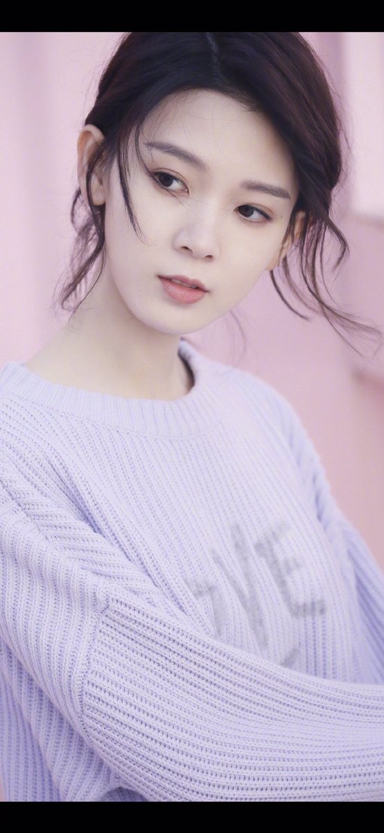 darrenchen_fan's tweet photo. *NO OFFICIAL ANNOUNCEMENT YET*
Posted by several sources in Weibo #DarrenChen (官鸿) and #SabrinaChen (陈瑶) will be starring in a drama series called 《盔甲上的少女》”Girl in Armor” that will start filming this September. It’s about Ice Hockey competition on Winter Olympics. https://t.co/1hQQEqgJxT