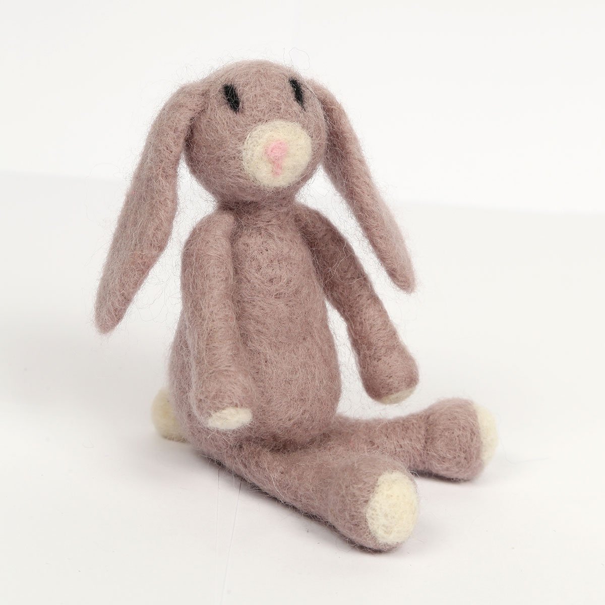 ﹡NEW﹡ Today marks the launch of our exciting new product range and who better to lead the way than our beloved Mabel! Welcome to our new Needle Felting Kits. More kits to come later in the week. loom.ly/-dcsKAg #needlefelting #merinowool #diykit