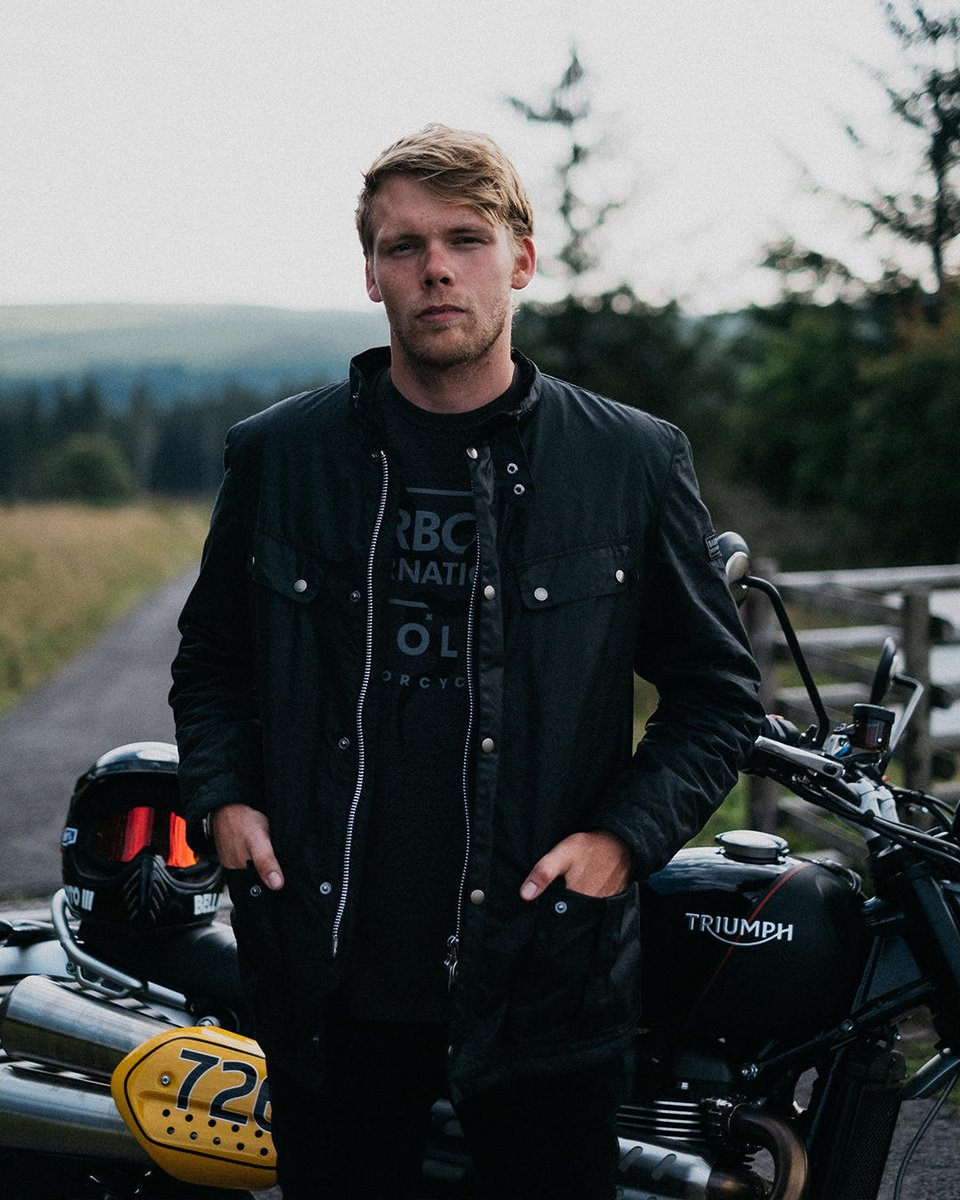 This month we joined content creator, photographer and motorcyclist, Grant Evans, on a bike ride through the Brecon Beacons in Wales. During the ride, Grant styled the Barbour International Snake @boltmotorcycles T-Shirt: barbour.in/2TOOGIt #BadgeOfAnOriginal