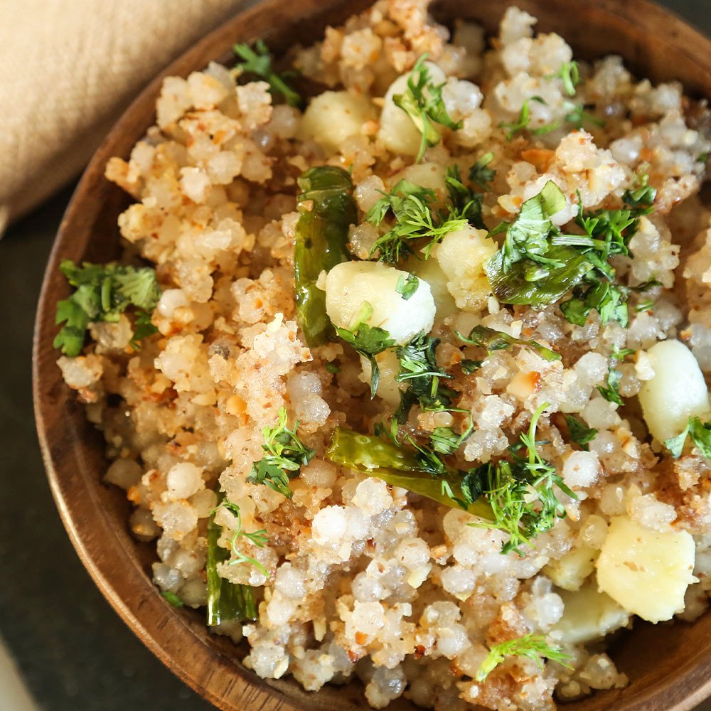 RajshriFood's tweet photo. Fasting is incomplete without 'Sabudana Khichdi'. Learn how to make this recipe from Chef @ruchibharani: https://t.co/Ln5d5GPOJ4
#SabudanaKhichdi #UpvasSpecial #UpvasRecipe https://t.co/wqwgjvjG4Q