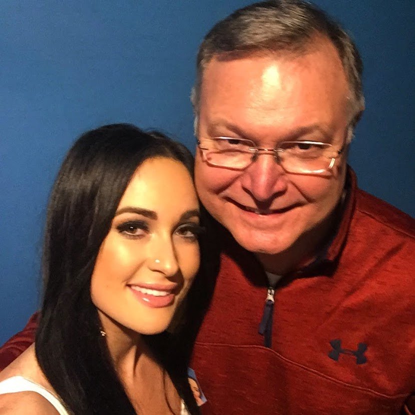 Happy birthday to us, <a href="/KaceyMusgraves/">K A C E Y</a> . I'm honored to share a birthday with you, superstar!  So proud of you.