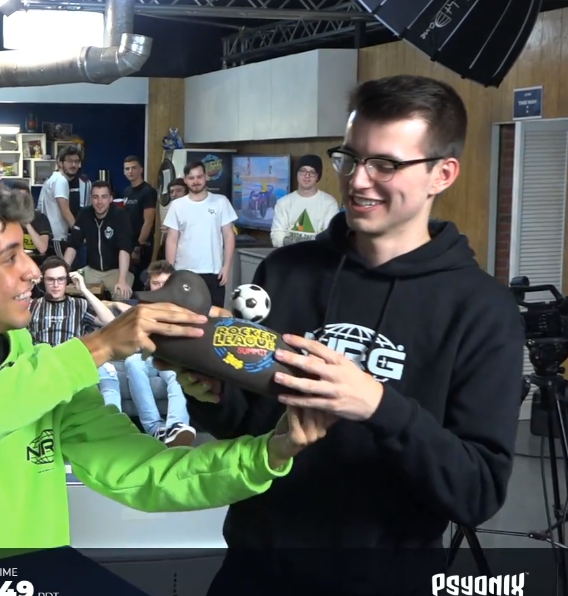 CorruptedGabe's tweet photo. This was the trophy you were thinking of, right? @GarrettG https://t.co/La8bXBtsa2