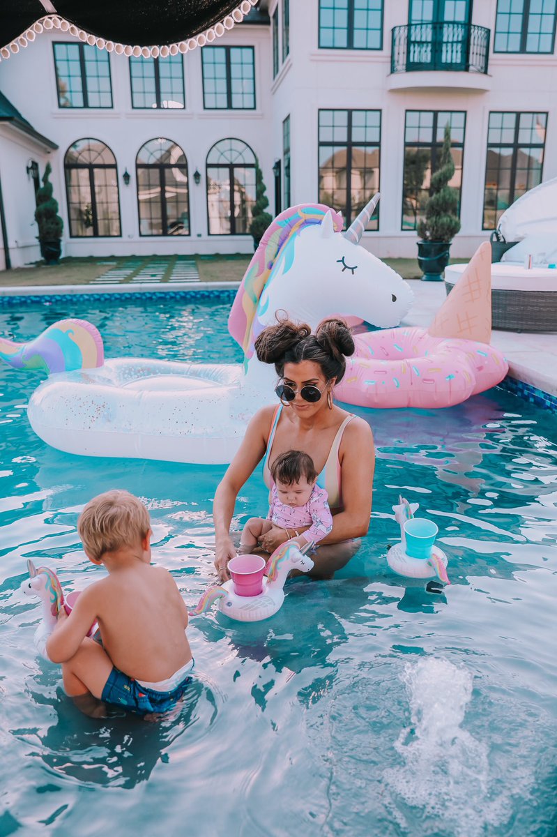 EmilyAnnGemma's tweet photo. Putting the final touches on my Labor Day plans with Hefty Party Cups! They're my go-to party cups, & they want YOU to throw your very own Labor Day party! Go to https://t.co/JRov1f2ygr now for your chance at $300 to throw your own party! #HeftyPartyCupPartner #PartyHefty @Hefty https://t.co/TWeaJjzUpd