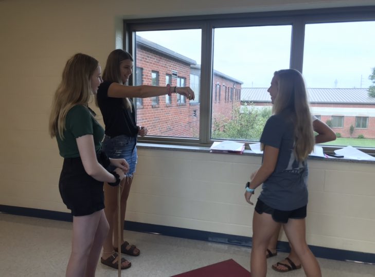 kate__calder's tweet photo. Frog hoppers, bouncy balls, and a whole lot of EXCITMENT in today’s lab on Experimental Design! #LabDayBestDay 🐸✏️📏 https://t.co/BUEWZtY2xL