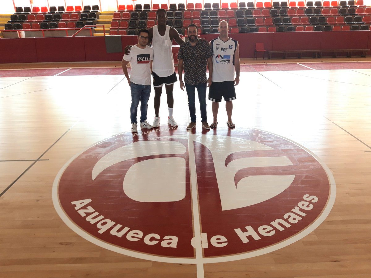 El alcalde  de #Azuqueca y el concejal de Retos Deportivos felicitan al azudense Usman Garuba por el Campeonato Europeo
ow.ly/Kh8F50vEB6w