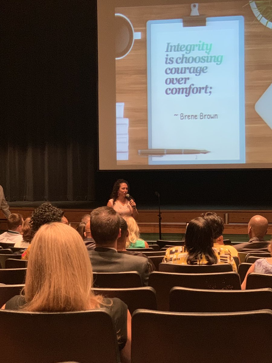 MHES_Principal's tweet photo. Area Associate Superintendent, Cheryl Dyson, and her team (@PeterOMoran @Lead2Support ) welcome everyone! #leadingforlearning #areaone #standardofexcellence https://t.co/3uqUx9jFQy