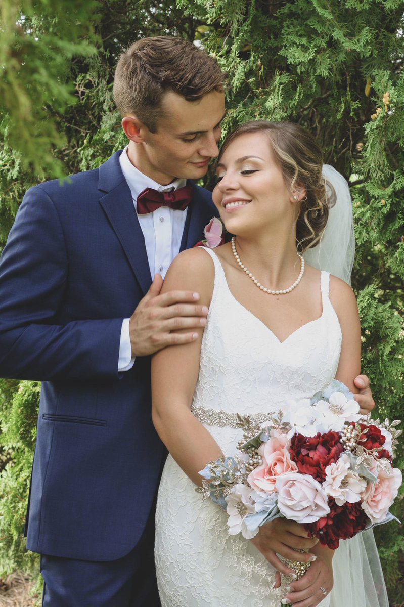 hayley_fultz's tweet photo. In love with our sneak peak wedding pictures! https://t.co/AgpghrQ8FO