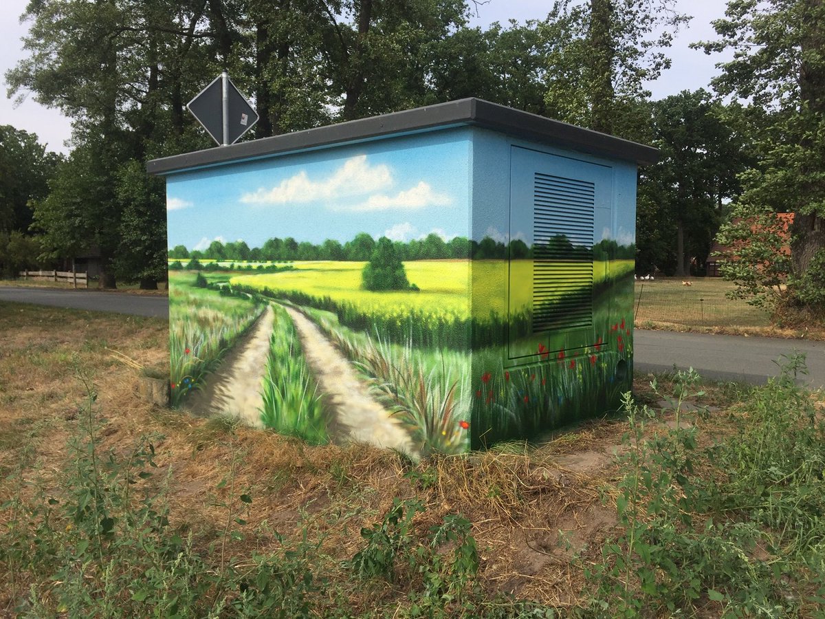 CoraLandshuter's tweet photo. Neue #Trafokunst mit viel #Natur gibt es jetzt in #Essern Flecken #Diepenau Samtgemeinde #Uchte https://t.co/0dofmiTEWh