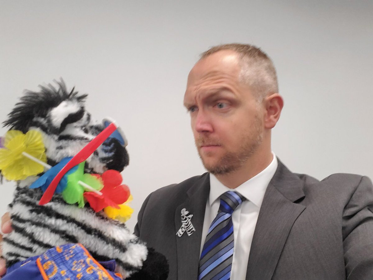 sidphadke's tweet photo. Thanks @WendyPollitzer for educating and supporting the #Accredo @IDFCommunity lunch #walkforpi today in Warrendale, PA. @PeterBergen wrestles Ziggy the Accredo #piawareness zebra #thinkzebra @TZtheIDFZebra @johngordonboyle wish you were here! @ExpressScripts https://t.co/VexKoX17Ec