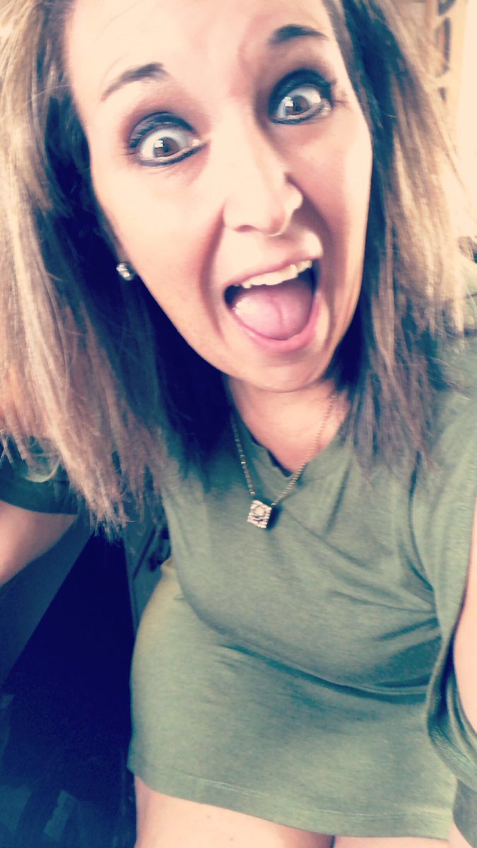 HonakerTrish's tweet photo. I haven’t changed my pic in awhile... there is nothing better than a true personality pic!! #crazyface lol https://t.co/4PSDETmoRg