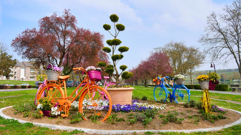 Follow &amp; RT for a chance to win flights for 2 to Luxembourg with <a href="/LuxairAirlines/">Luxair Luxembourg Airlines</a> from Dublin. This is Remichin the wine-tasting region of Moselle. #DUBLuxair