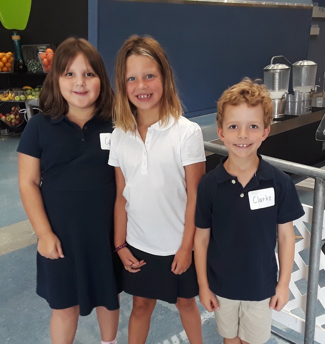 CCDSCoachRoss's tweet photo. The First Grade Crew at lunch. Look at those happy faces. #wearecountryday
#ccdsfirstday
@TonyJaccaci @CountryDay @jencjensen5 https://t.co/tqGwFBBqk3