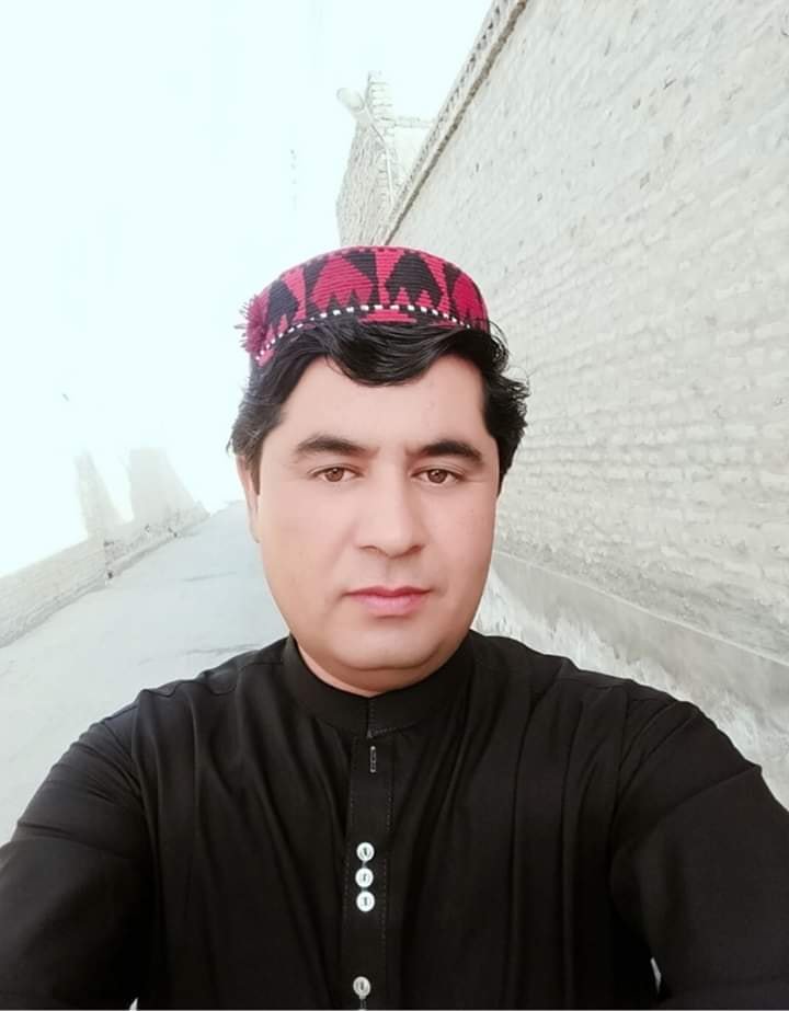 MohibDurranii's tweet photo. چمن PTM کے ایک اور سپورٹر قاسم اچکزائی کو اج شام غنڈہ گرد اداروں اور پولیس نے اغواء کیا #ReleasePTMActivists #StopPashtunGenocide #StopPoliceRaids #PashtunRejectStateTerroism #StateSposoringTerrorism https://t.co/BASurF9w10