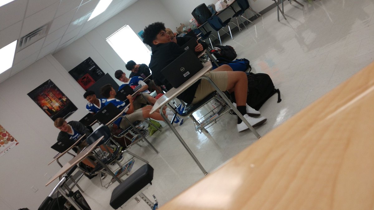 Working on finding a good deal!!

Learning about car shopping in CTE class. 
<a href="/StateFarm/">State Farm</a> thanks to Kelly!
#SouthsideALLin
