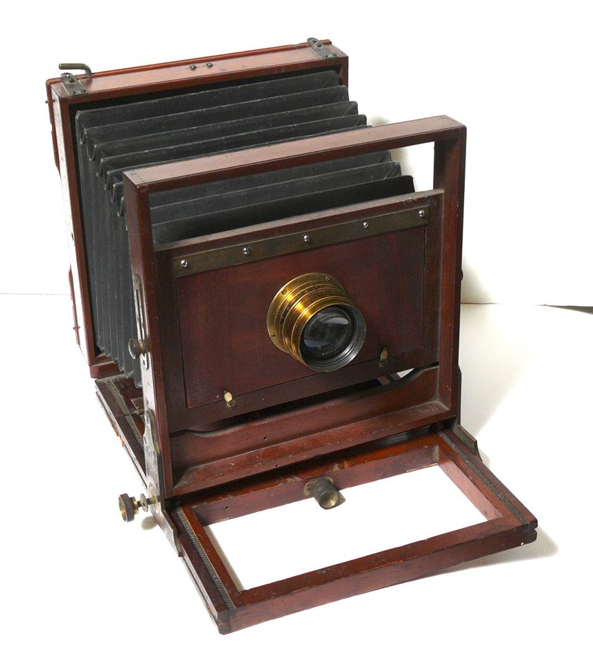 CameraHMuseum tweet picture