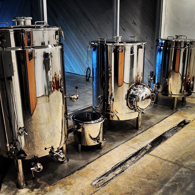 HiatusBrewing's tweet image. The brewing equipment has been released from the crates🍻 
#OnHiatus #PushPause #BackIn30 #ThisMonth #WishYouWereBeer #beer #craftbeer #brewery #beerlove #hops #beerme #beerstagram #beertography #beergeek #beers ift.tt/30rAIyQ