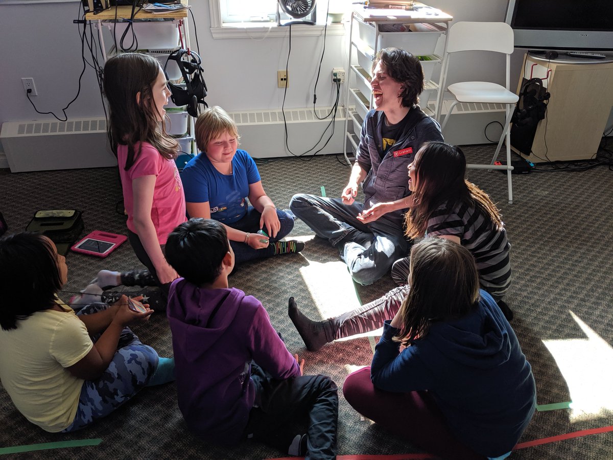 IqMakerspace's tweet image. Trying out new games and magic tricks with Graham from @learningcode! #Makerspace #Iqaluit #LearningCode