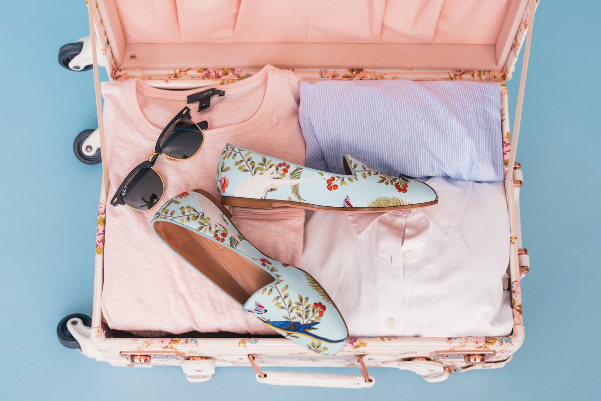 StayInNashville's tweet photo. Bags are packed. Flights are booked. Your getaway awaits. https://t.co/0uC0ZB8Gww